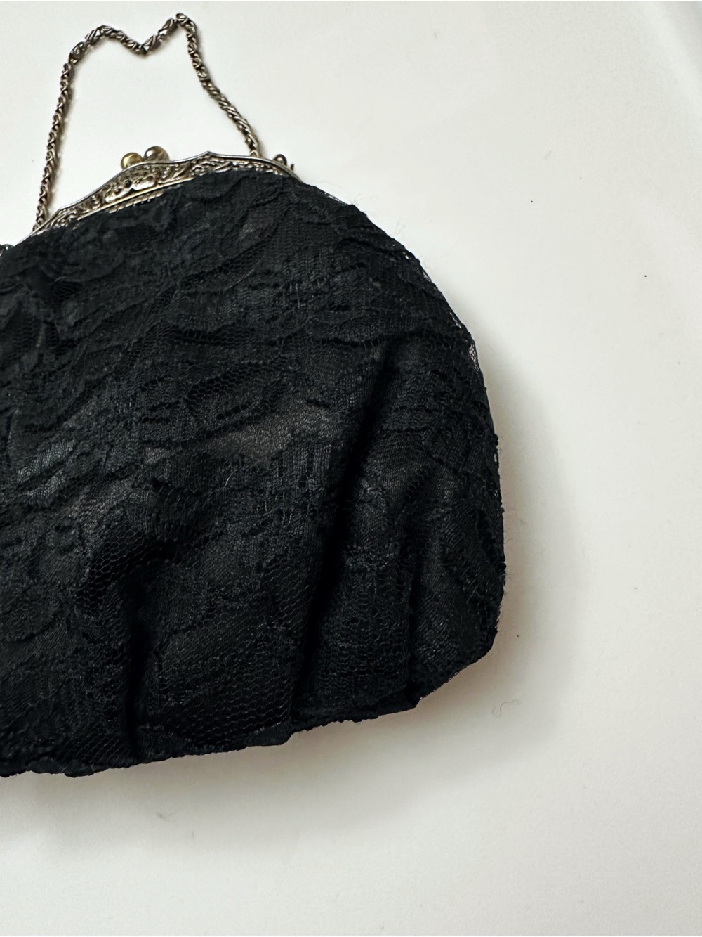 Vintage Urban Renewal Black Lace Handbag with Ornate Kisslock goth Party - Picture 7 of 8